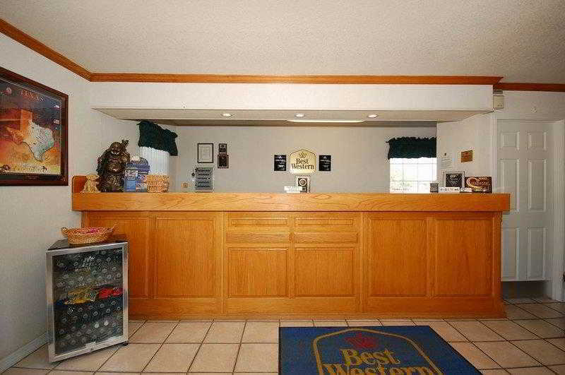 Super 8 By Wyndham Cleburne Motel Exterior photo